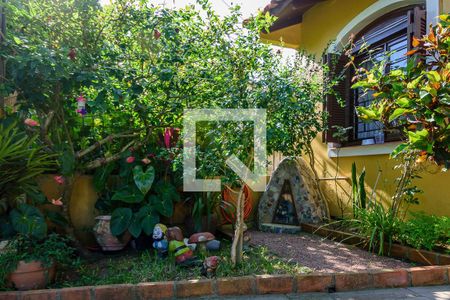 Casa à venda com 400m², 4 quartos e 3 vagas Casa à venda com 400m², 4 quartos e 3 vagasJardim