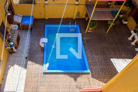 Casa à venda com 400m², 4 quartos e 3 vagas Casa à venda com 400m², 4 quartos e 3 vagasPiscina