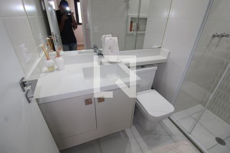 Banheiro de apartamento à venda com 2 quartos, 58m² em Vila Prudente, São Paulo