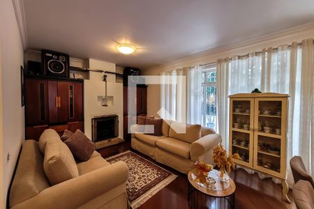 sala de estar de casa à venda com 3 quartos, 200m² em Cursino, São Paulo