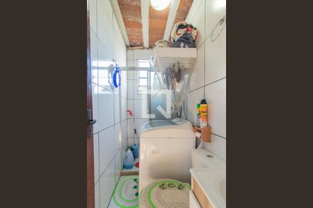 Banheiro de casa à venda com 3 quartos, 60m² em Nonoai, Porto Alegre