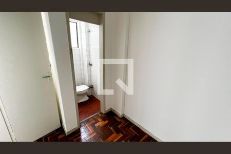Corredor de apartamento à venda com 3 quartos, 70m² em Centro, Belo Horizonte