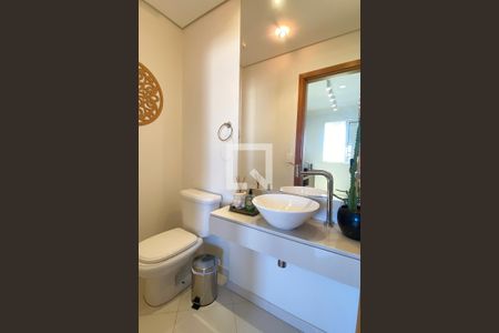 Lavabo de apartamento à venda com 3 quartos, 122m² em Tamboré, Santana de Parnaíba