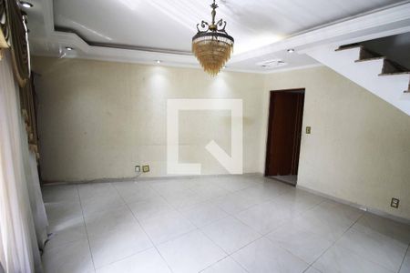 Casa para alugar com 150m², 2 quartos e 2 vagasSala