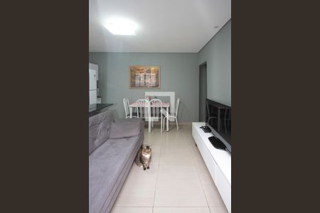 Sala de casa à venda com 4 quartos, 135m² em Vila Olinda, São Paulo