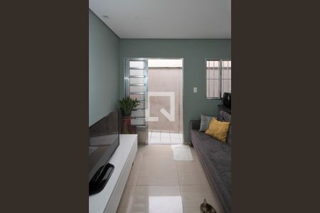 Sala de casa à venda com 4 quartos, 135m² em Vila Olinda, São Paulo