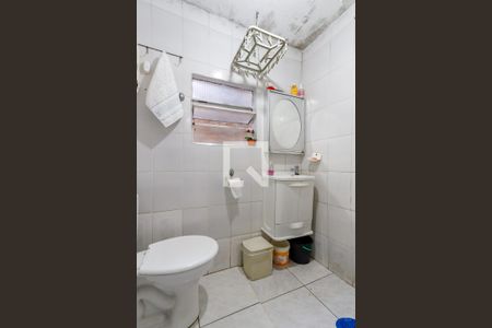 Banheiro 1 de casa à venda com 5 quartos, 200m² em Vila Ede, São Paulo