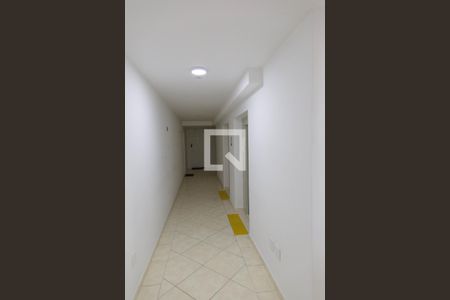 Corredor  de apartamento à venda com 2 quartos, 40m² em Jardim Campanario, Diadema
