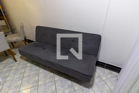 Detalhe da sala de apartamento para alugar com 1 quarto, 48m² em Guilhermina, Praia Grande