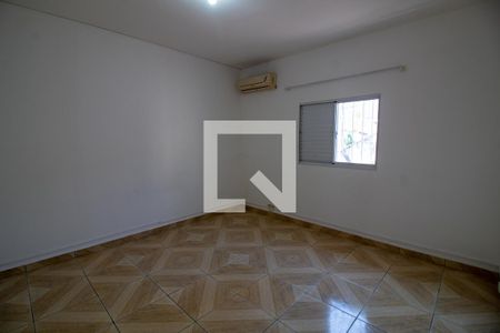 Quarto 2 de casa para alugar com 2 quartos, 60m² em Chácara Santo Antônio (zona Sul), São Paulo