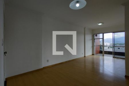 Apartamento à venda com 105m², 2 quartos e 1 vagaSala 