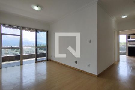 Apartamento à venda com 105m², 2 quartos e 1 vagaSala 