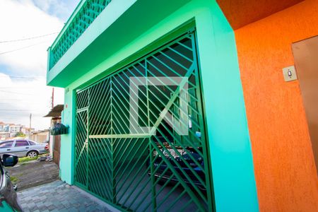 Casa à venda com 262m², 3 quartos e 2 vagas Casa à venda com 262m², 3 quartos e 2 vagasFachada