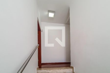 escada de casa à venda com 3 quartos, 400m² em Ipiranga, São Paulo