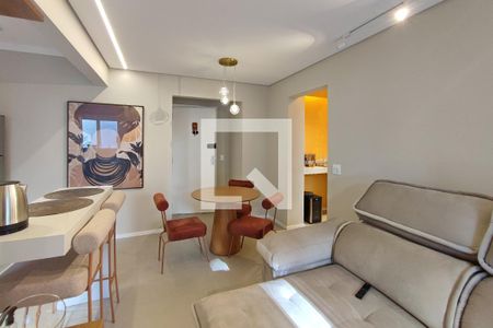 Sala de Estar e Jantar de apartamento para alugar com 1 quarto, 63m² em Cambuí, Campinas