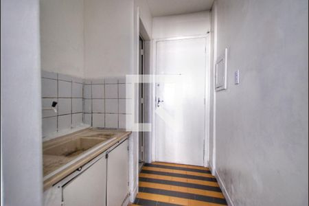 Cozinha de apartamento para alugar com 1 quarto, 25m² em Liberdade, São Paulo