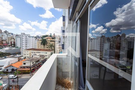 Apartamento à venda com 2 quartos, 75m² em Carmo, Belo Horizonte
