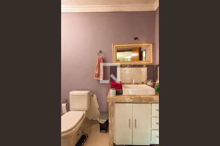 Casa à venda com 250m², 5 quartos e 2 vagas Casa à venda com 250m², 5 quartos e 2 vagasBanheiro da Suíte