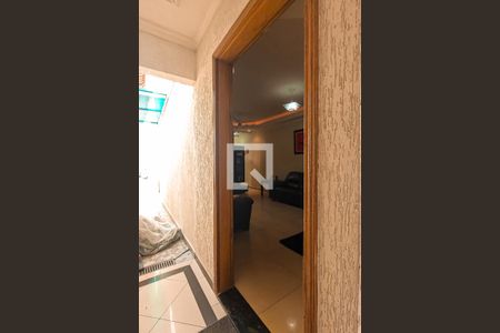 Casa à venda com 250m², 5 quartos e 2 vagas Casa à venda com 250m², 5 quartos e 2 vagasEntrada