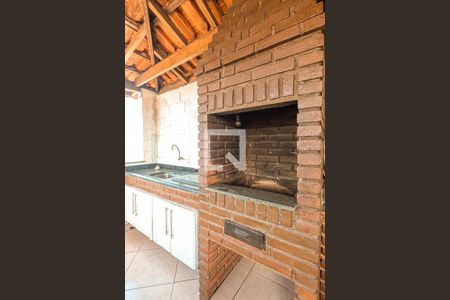 Casa à venda com 250m², 5 quartos e 2 vagas Casa à venda com 250m², 5 quartos e 2 vagasChurrasqueira