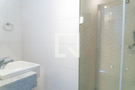 Casa à venda com 570m², 5 quartos e 4 vagas Casa à venda com 570m², 5 quartos e 4 vagasBanheiro 1