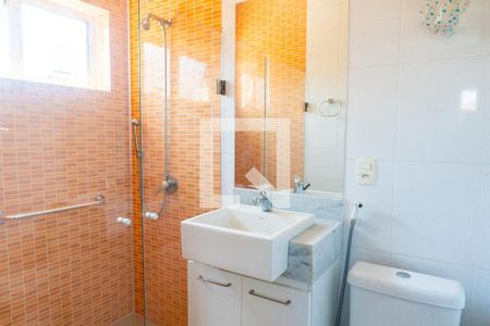 Casa à venda com 570m², 5 quartos e 4 vagas Casa à venda com 570m², 5 quartos e 4 vagasBanheiro da Suíte 1