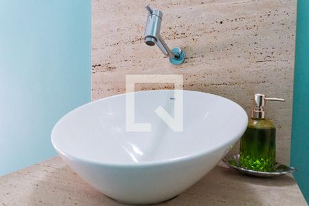 Casa à venda com 570m², 5 quartos e 4 vagas Casa à venda com 570m², 5 quartos e 4 vagasLavabo