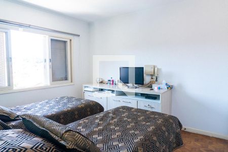 Casa à venda com 570m², 5 quartos e 4 vagas Casa à venda com 570m², 5 quartos e 4 vagasSuite 2