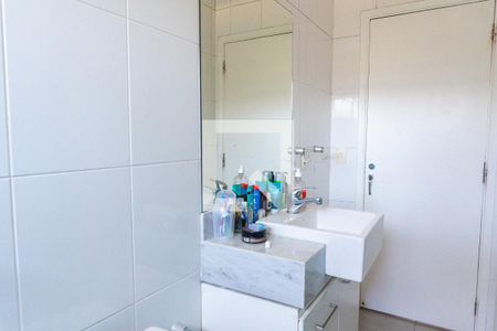 Casa à venda com 570m², 5 quartos e 4 vagas Casa à venda com 570m², 5 quartos e 4 vagasBanheiro 2