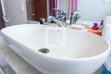 Casa à venda com 570m², 5 quartos e 4 vagas Casa à venda com 570m², 5 quartos e 4 vagasBanheiro da Suíte 2 Detalhe