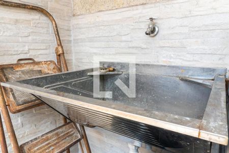 Casa à venda com 570m², 5 quartos e 4 vagas Casa à venda com 570m², 5 quartos e 4 vagasÁrea de Serviço Detalhe