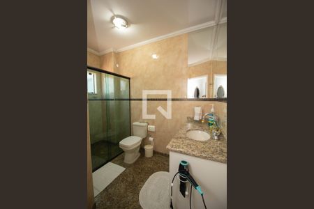 Apartamento à venda com 440m², 4 quartos e 4 vagas Apartamento à venda com 440m², 4 quartos e 4 vagasBanheiro da Suíte 1