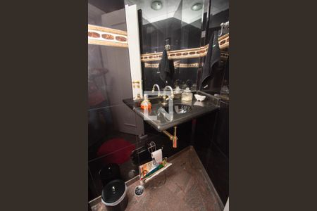 Apartamento à venda com 440m², 4 quartos e 4 vagas Apartamento à venda com 440m², 4 quartos e 4 vagasLavabo