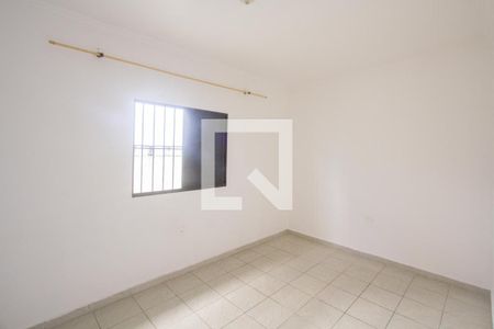 Quarto de casa para alugar com 1 quarto, 35m² em Parque Maria Helena, São Paulo