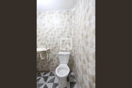 Banheiro da Suíte de casa para alugar com 1 quarto, 30m² em Jardim Jaçanã, São Paulo