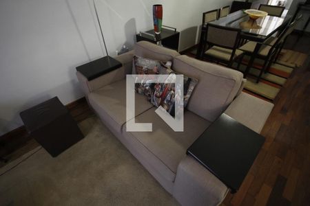 Sala de casa para alugar com 3 quartos, 128m² em Vila Firmiano Pinto, São Paulo