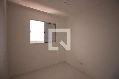 Quarto 1 de apartamento para alugar com 2 quartos, 34m² em Itaquera, São Paulo