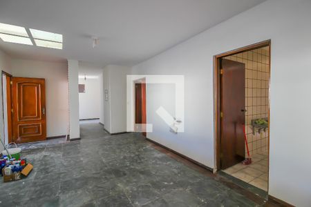Sala de casa à venda com 3 quartos, 320m² em Jardim Estádio, Jundiaí