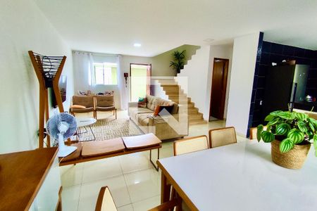 Sala de casa de condomínio à venda com 4 quartos, 148m² em Vargem Pequena, Rio de Janeiro