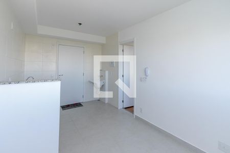 Sala/ Cozinha de apartamento à venda com 1 quarto, 30m² em Jardim Mirante, São Paulo