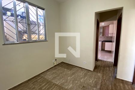 Sala de apartamento para alugar com 2 quartos, 70m² em Vila Meriti, Duque de Caxias