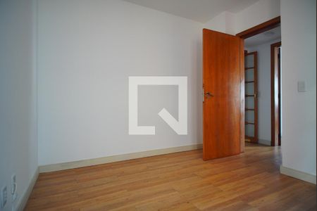 Quarto 2 de apartamento para alugar com 2 quartos, 75m² em Petrópolis, Porto Alegre