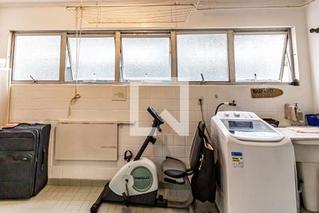 Apartamento para alugar com 146m², 2 quartos e 1 vaga Apartamento para alugar com 146m², 2 quartos e 1 vagaÁrea de serviço