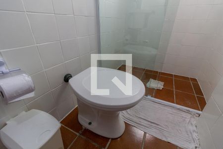 Detalhe do banheiro de kitnet/studio para alugar com 1 quarto, 30m² em Aviação, Praia Grande