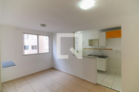 Sala de apartamento para alugar com 2 quartos, 47m² em Jardim Paris, São Paulo