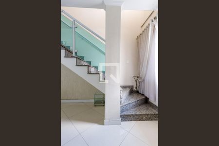Escada Quartos de casa à venda com 3 quartos, 100m² em Jardim Japão, São Paulo