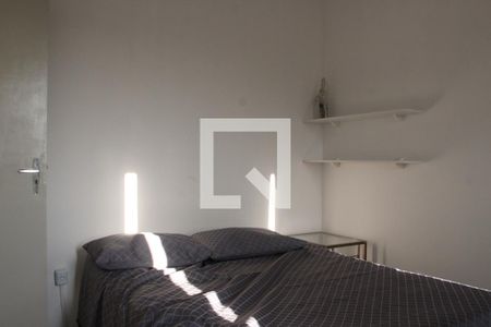 Quarto 1 de apartamento para alugar com 2 quartos, 60m² em Jardim Alvorada, Nova Iguaçu