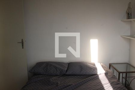 Quarto 1 de apartamento para alugar com 2 quartos, 60m² em Jardim Alvorada, Nova Iguaçu