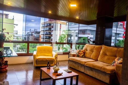 Sala externa de apartamento à venda com 3 quartos, 396m² em Jardim Lindóia, Porto Alegre