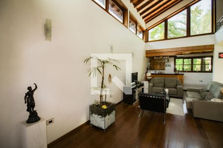 Sala de casa à venda com 4 quartos, 350m² em Interlagos, São Paulo